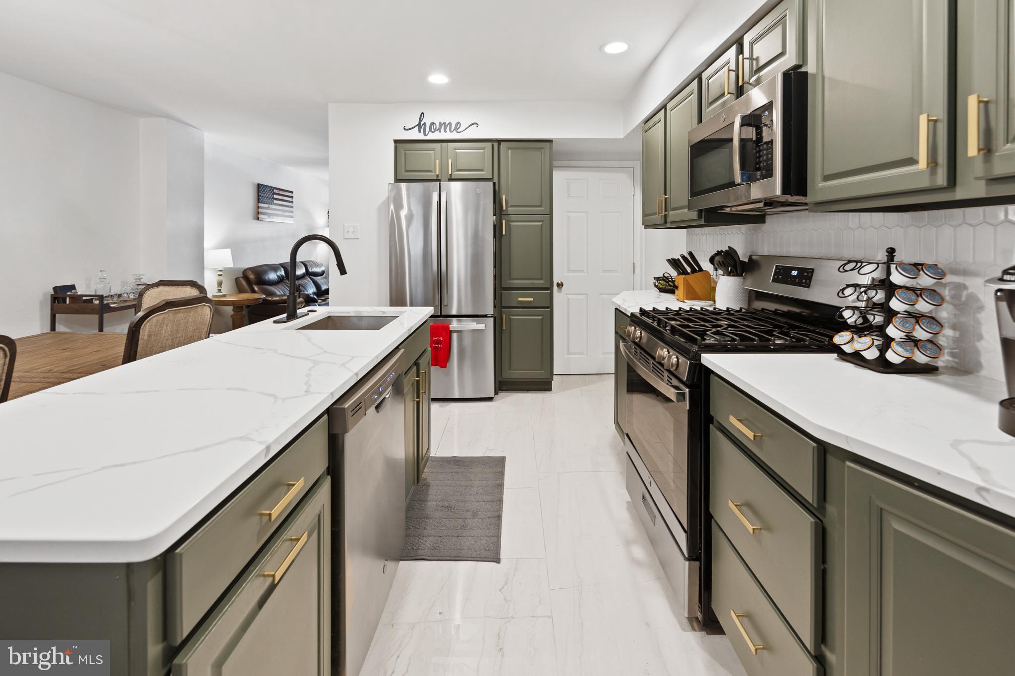 ROXBOROUGH - Residential