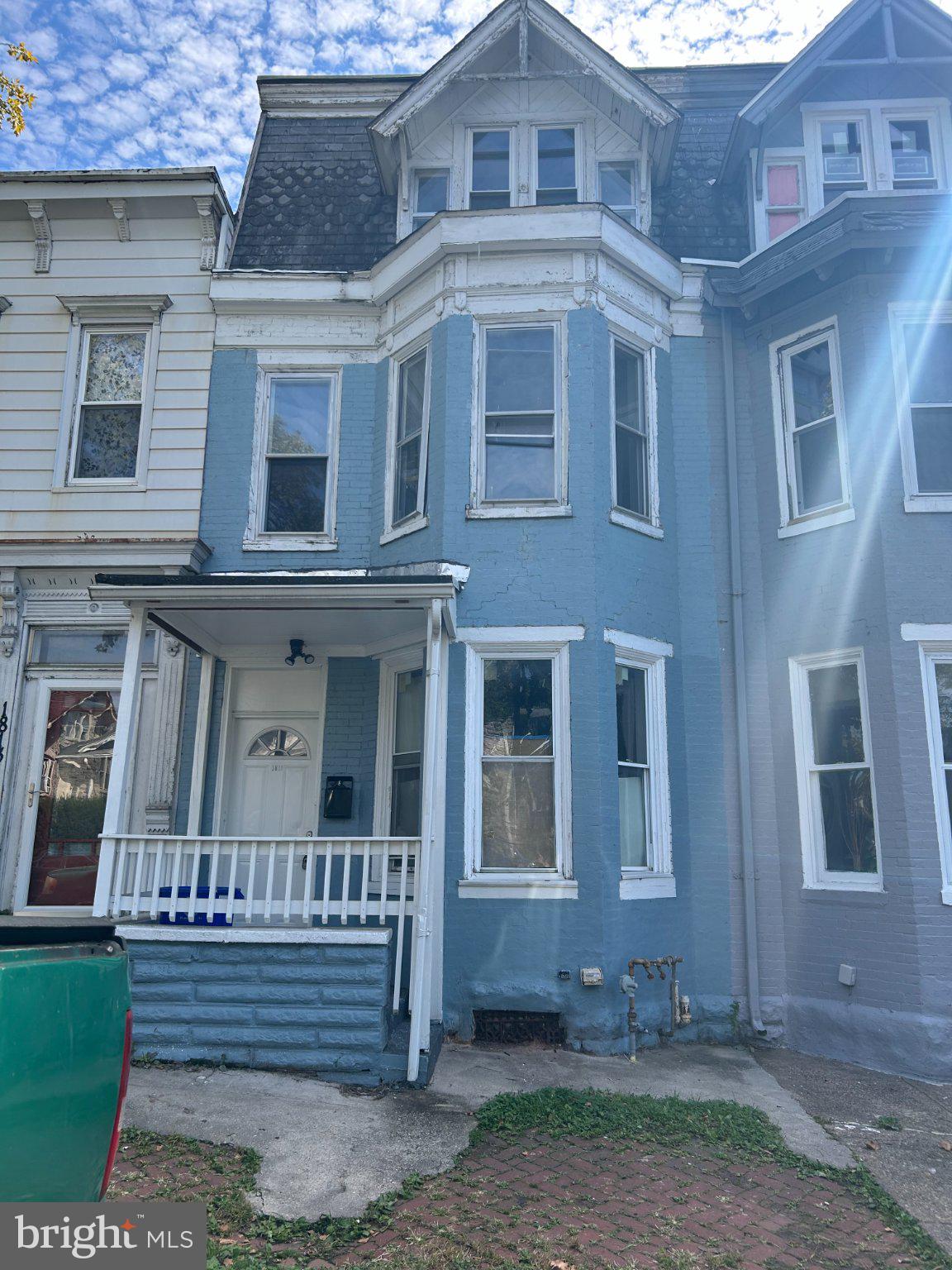 1811 MARKET STREET