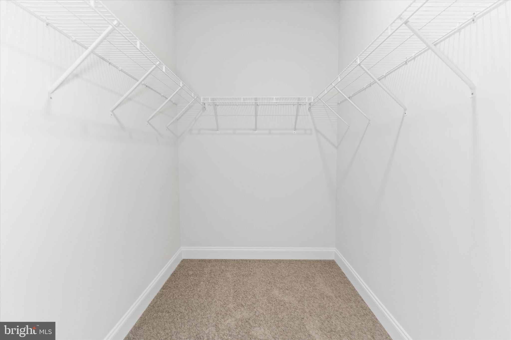 CAPTAINS WAY - Residential