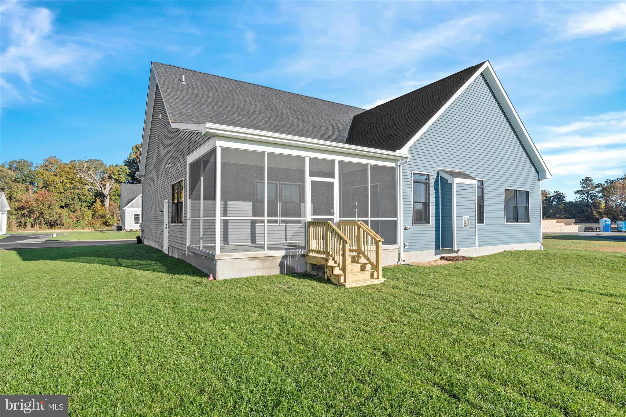 CAPTAINS WAY - Residential