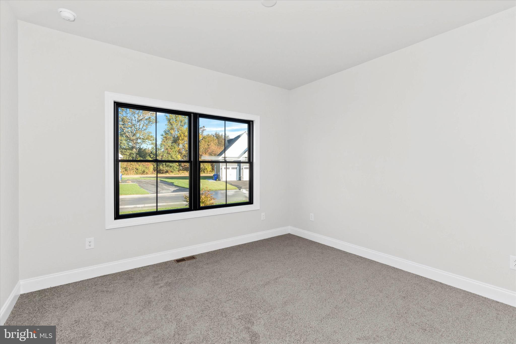 CAPTAINS WAY - Residential