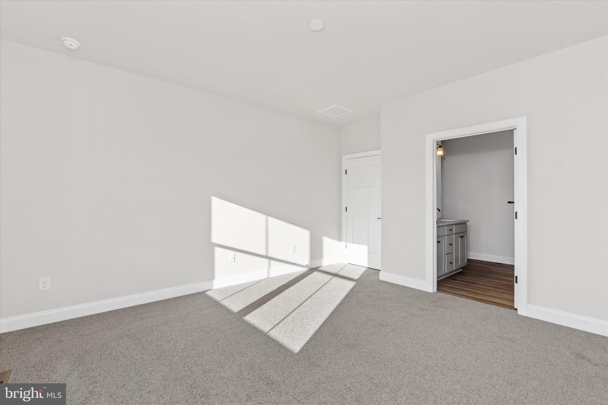 CAPTAINS WAY - Residential