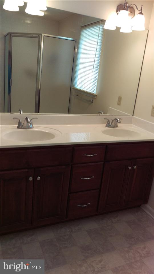 HILLCREST FARMS WEST - Residential