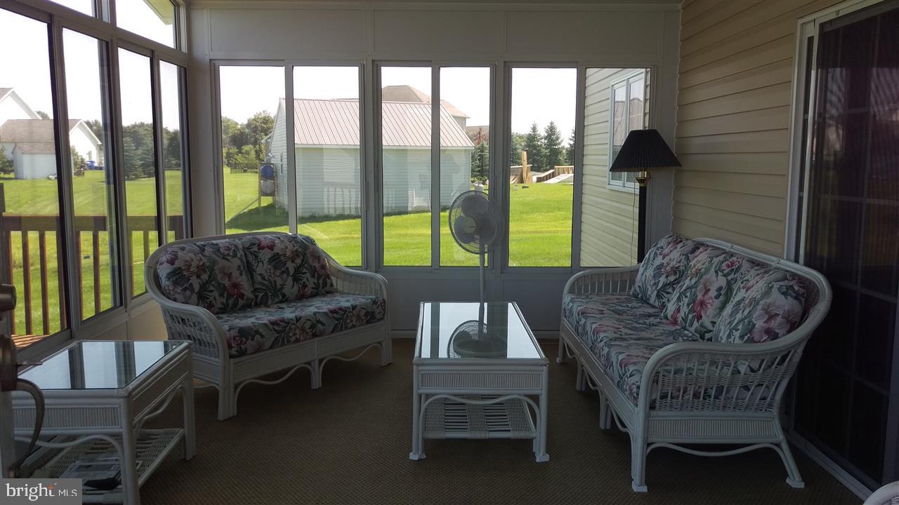 HILLCREST FARMS WEST - Residential