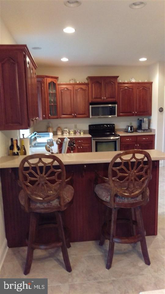 HILLCREST FARMS WEST - Residential