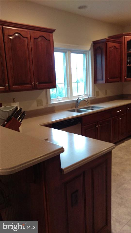 HILLCREST FARMS WEST - Residential