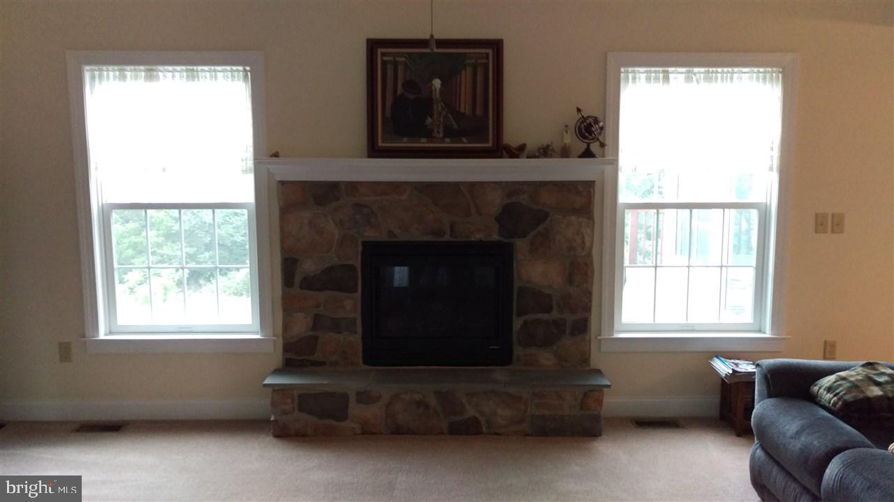 HILLCREST FARMS WEST - Residential