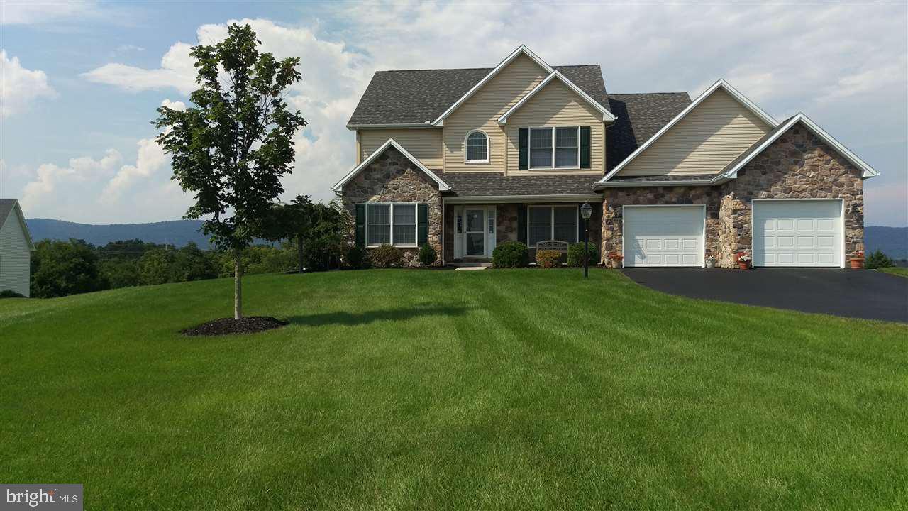 HILLCREST FARMS WEST - Residential