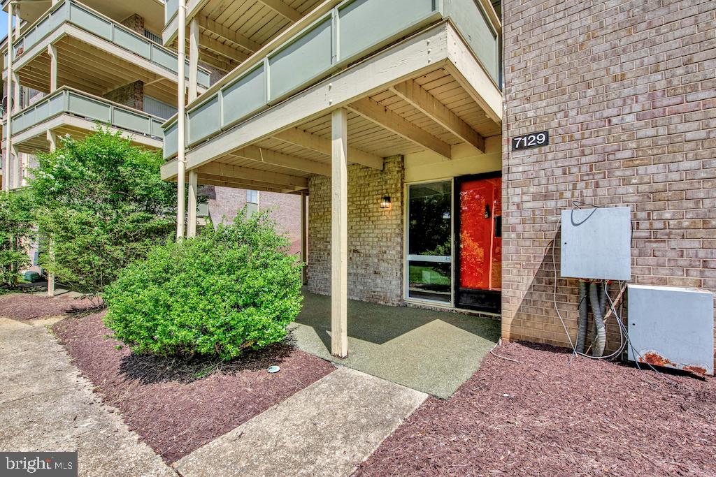 7129 DONNELL PLACE A