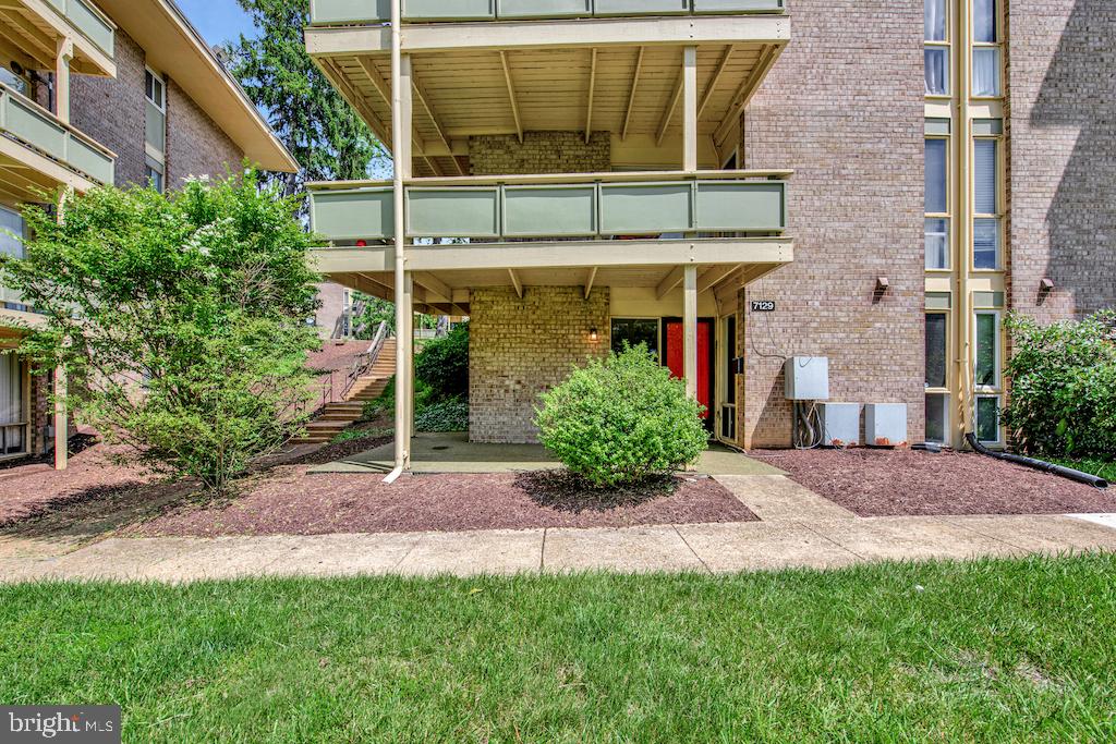 7129 DONNELL PLACE A
