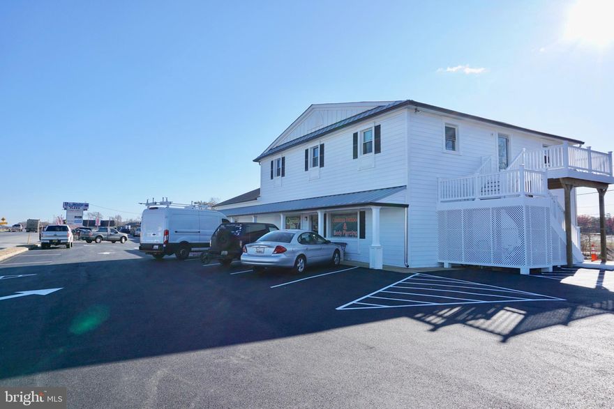 Welcome to the apartment Unit #4, of Village Plaza.  Right in the heart of Mechanicsville.  Laminated flooring throughout the entire unit.  Rental includes electricity, trash, & water.  Enjoy location & all of this in the heart of Mechanicsville.