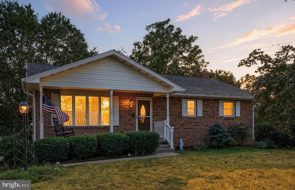 Photo of 86 Kimberly Drive, HANOVER, PA 17331 (MLS # PAYK2090102)