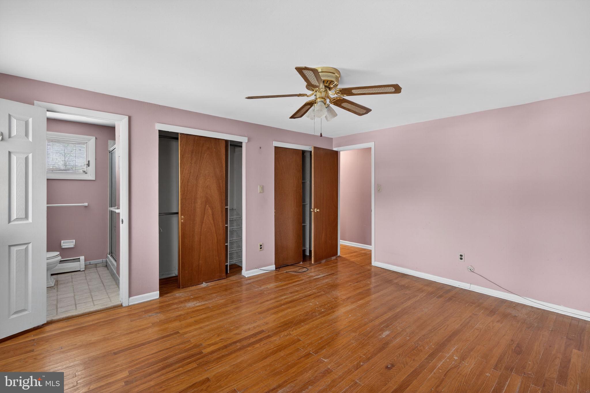 VILLAGE GREEN - Residential