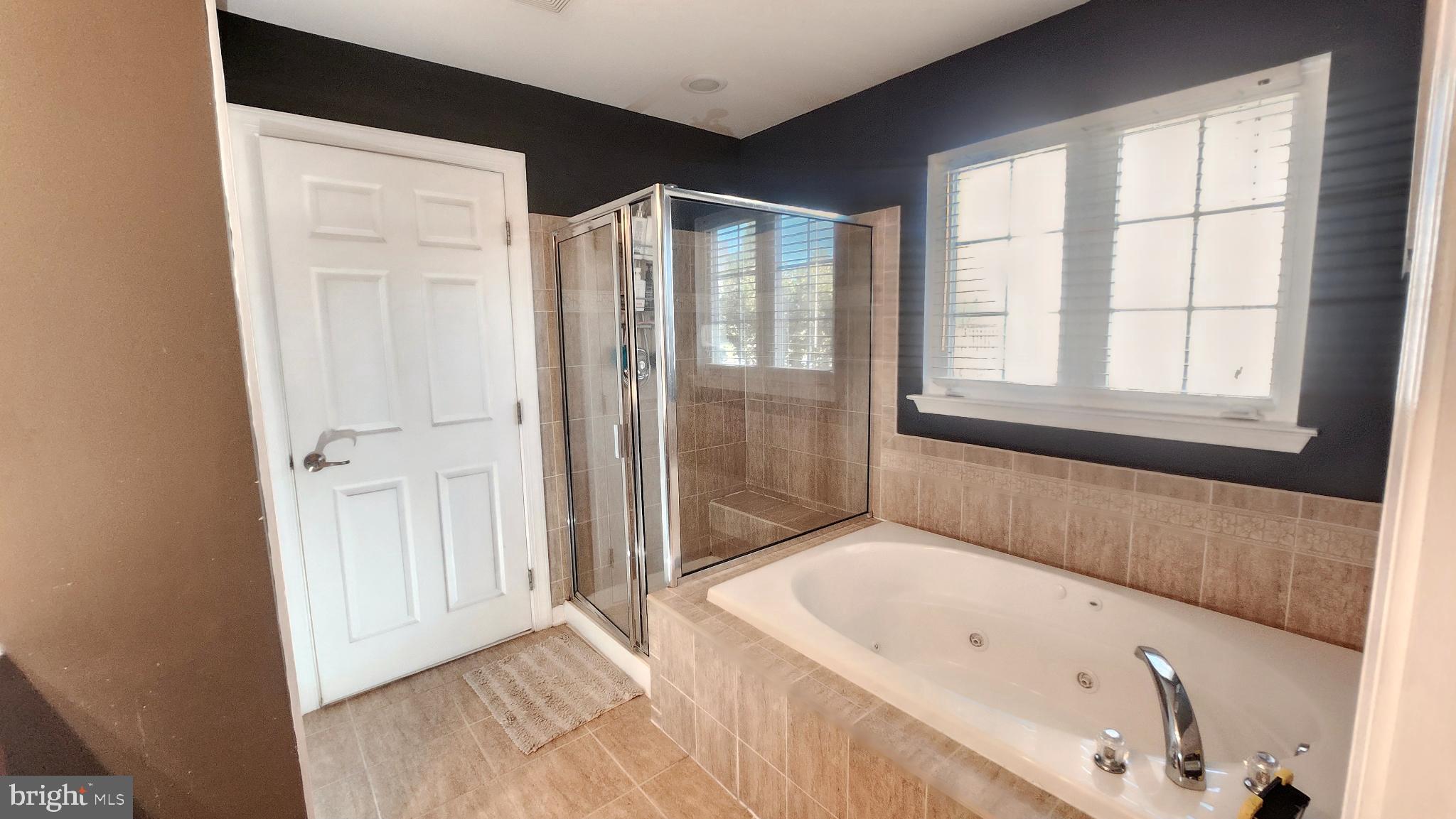 ARCHERS ROCK - Residential