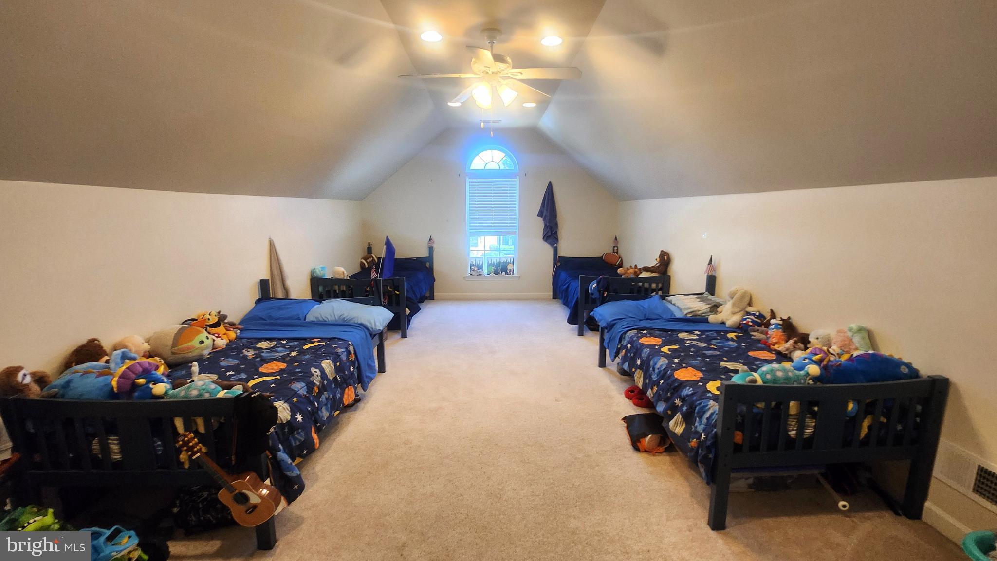 ARCHERS ROCK - Residential