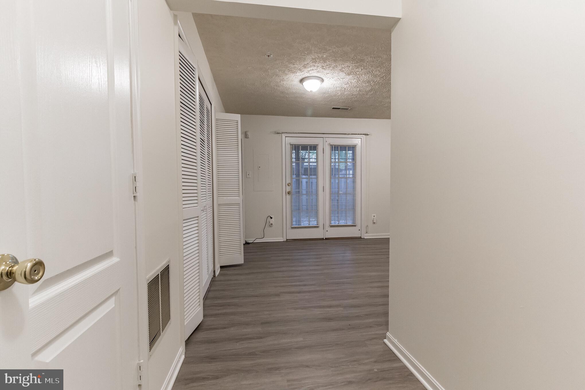 LAKE LARGO - Residential Lease