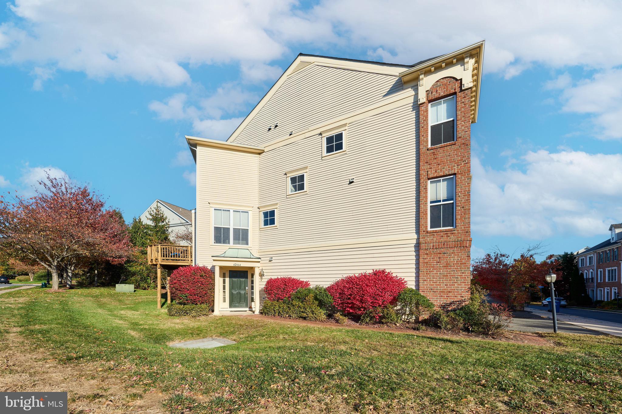 42464 REGAL WOOD DRIVE