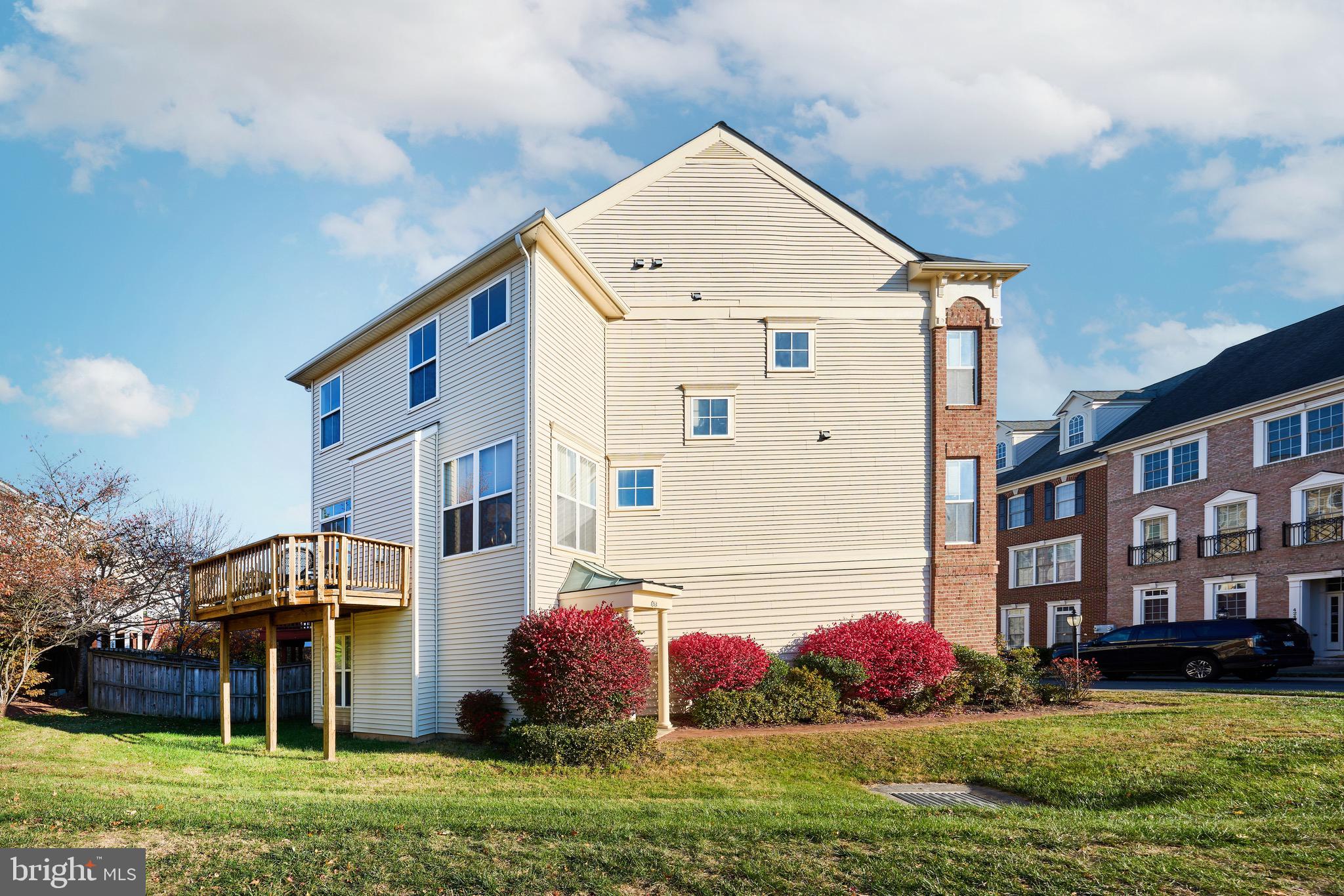 42464 REGAL WOOD DRIVE