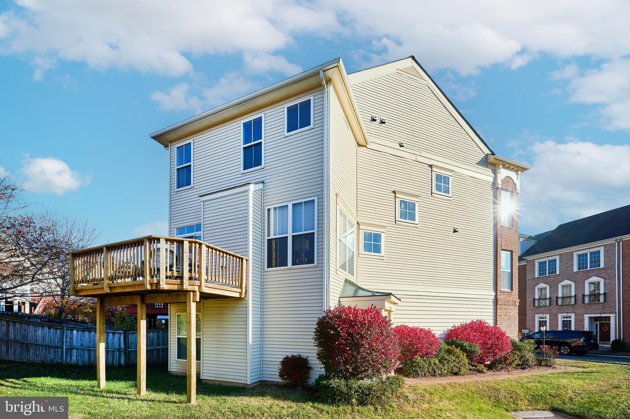 42464 REGAL WOOD DRIVE