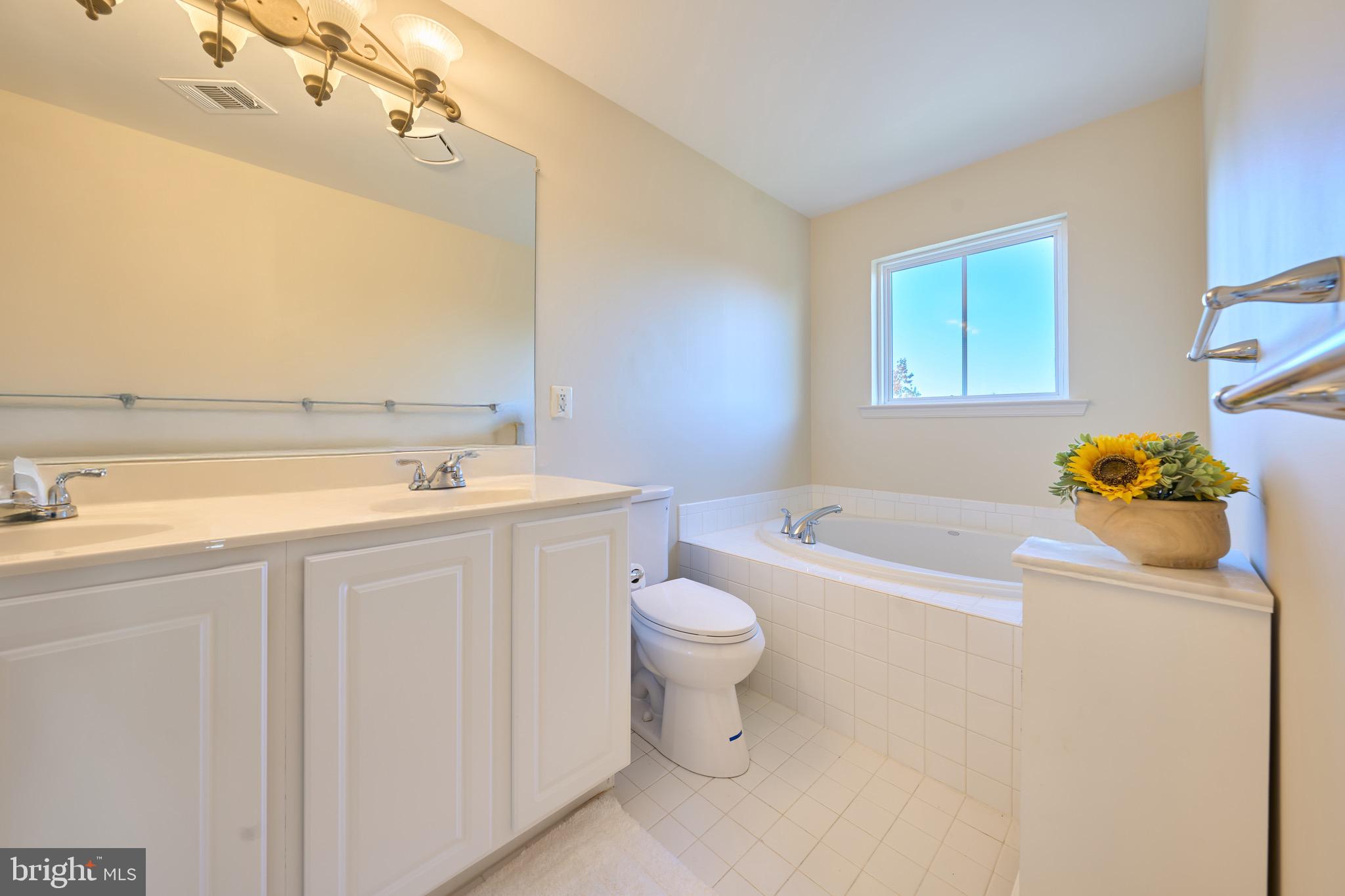 BRAMBLETON LANDBAY - Residential