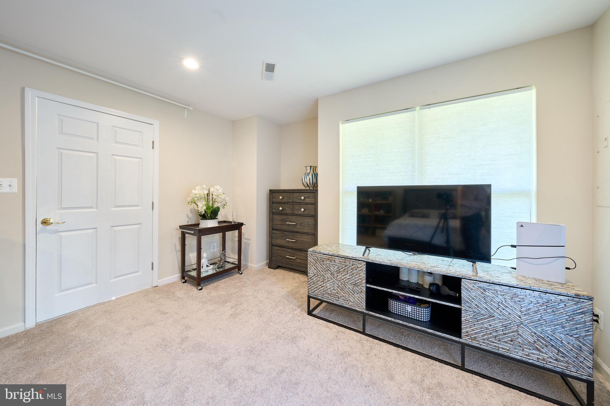 BRAMBLETON LANDBAY - Residential