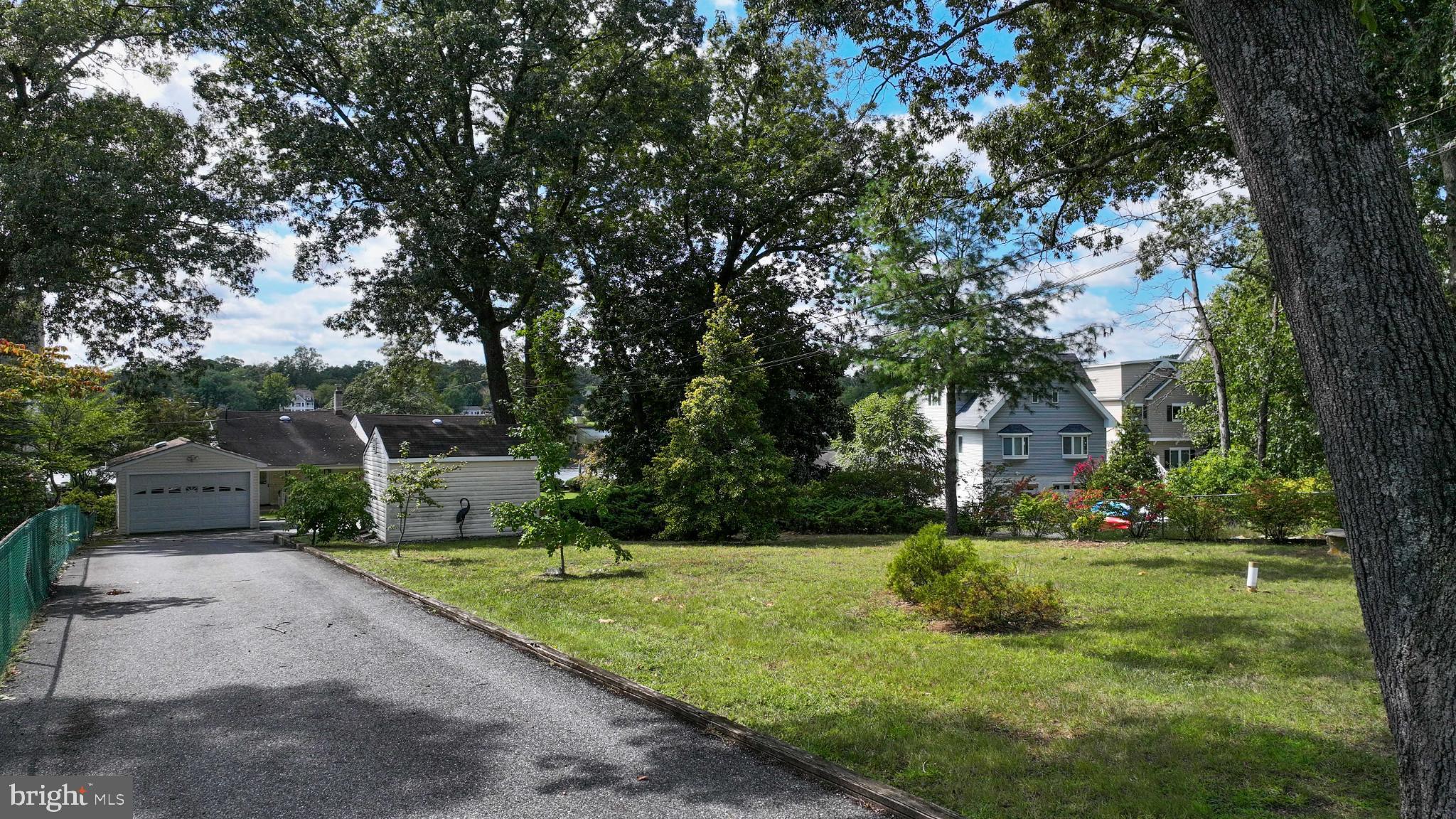 UPPER MAGOTHY BEACH - Residential