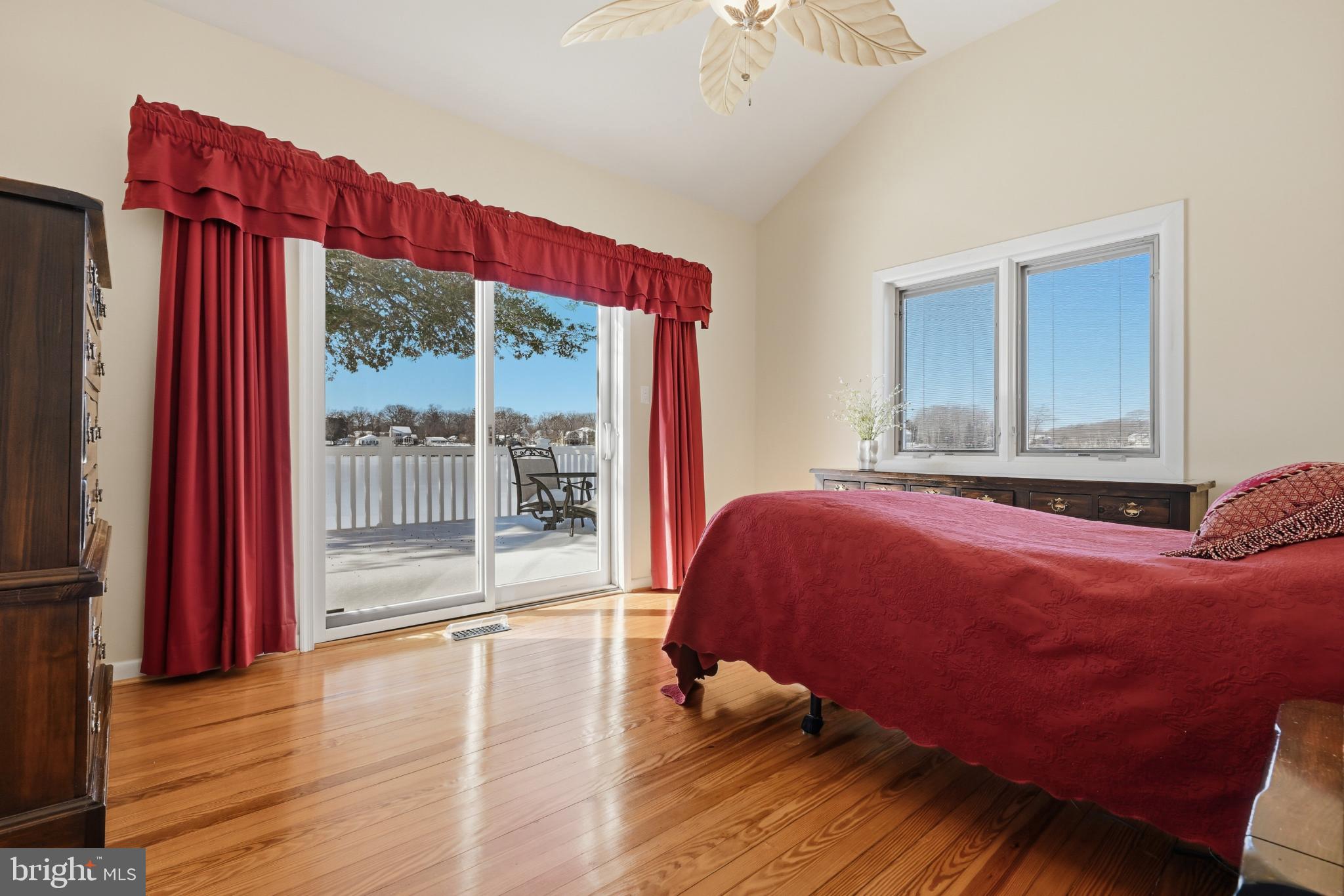 UPPER MAGOTHY BEACH - Residential