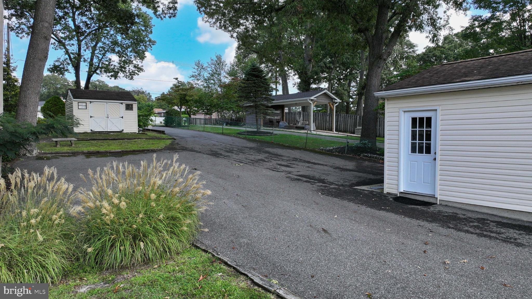 UPPER MAGOTHY BEACH - Residential