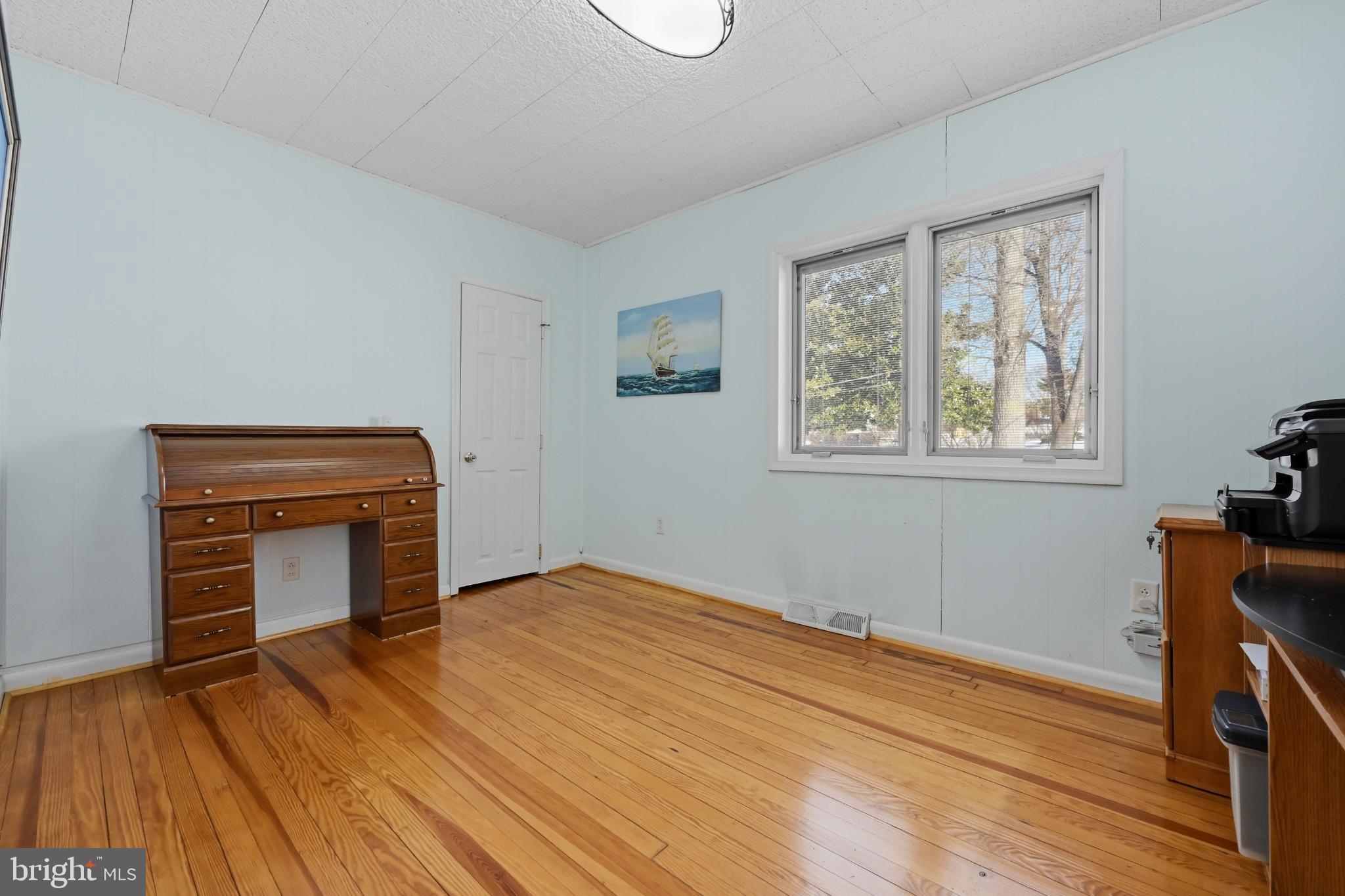 UPPER MAGOTHY BEACH - Residential