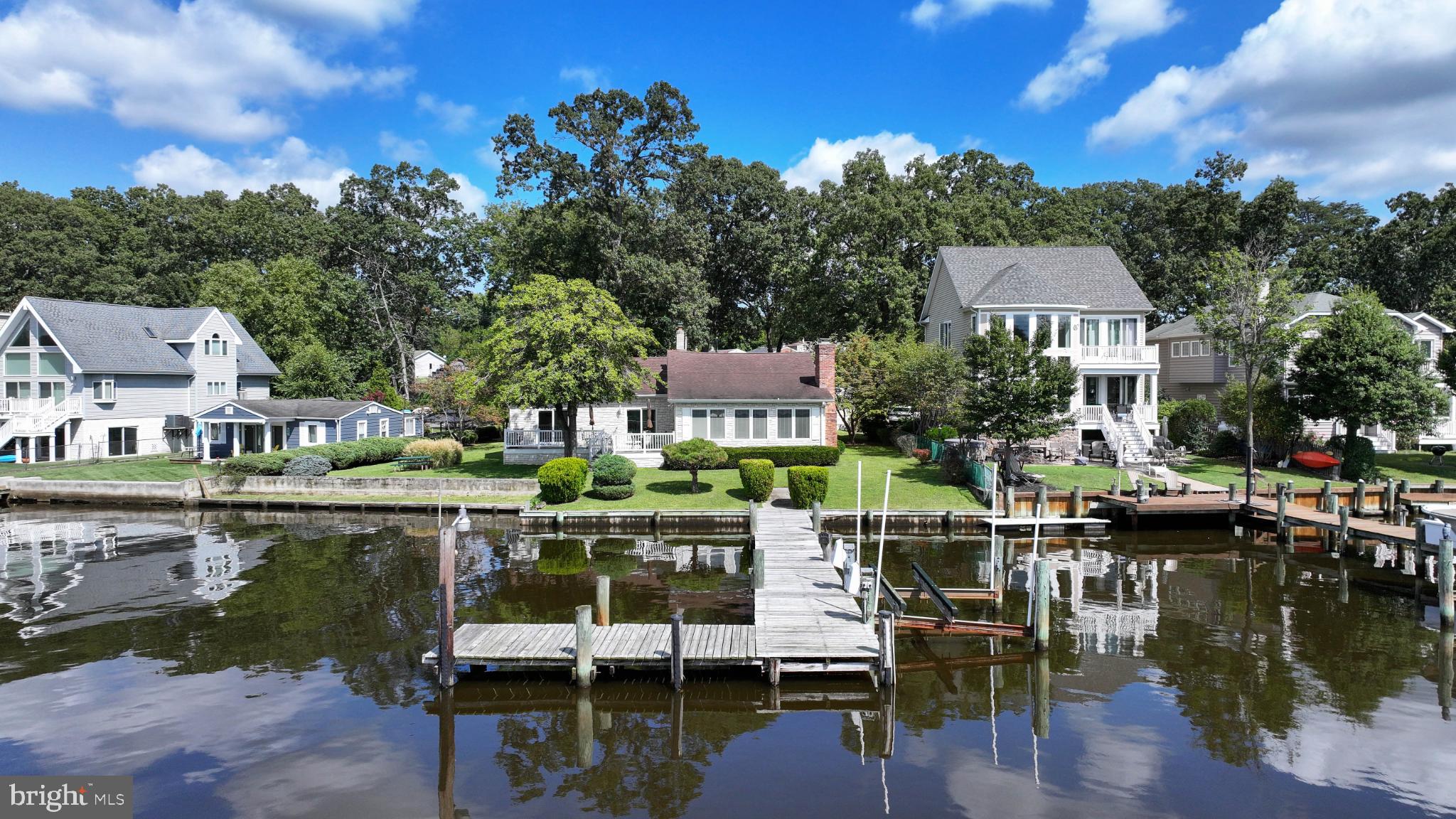 UPPER MAGOTHY BEACH - Residential