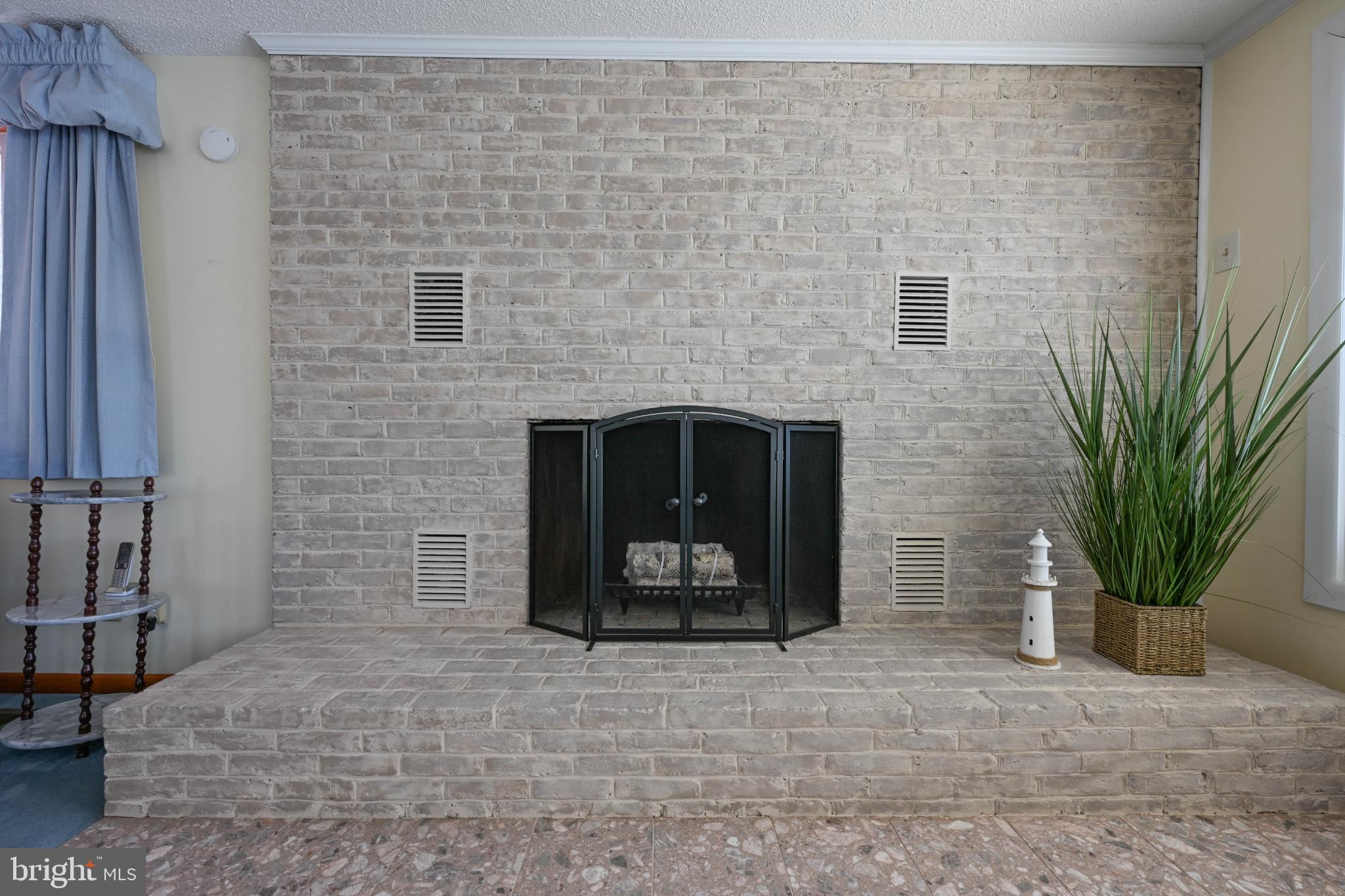 UPPER MAGOTHY BEACH - Residential