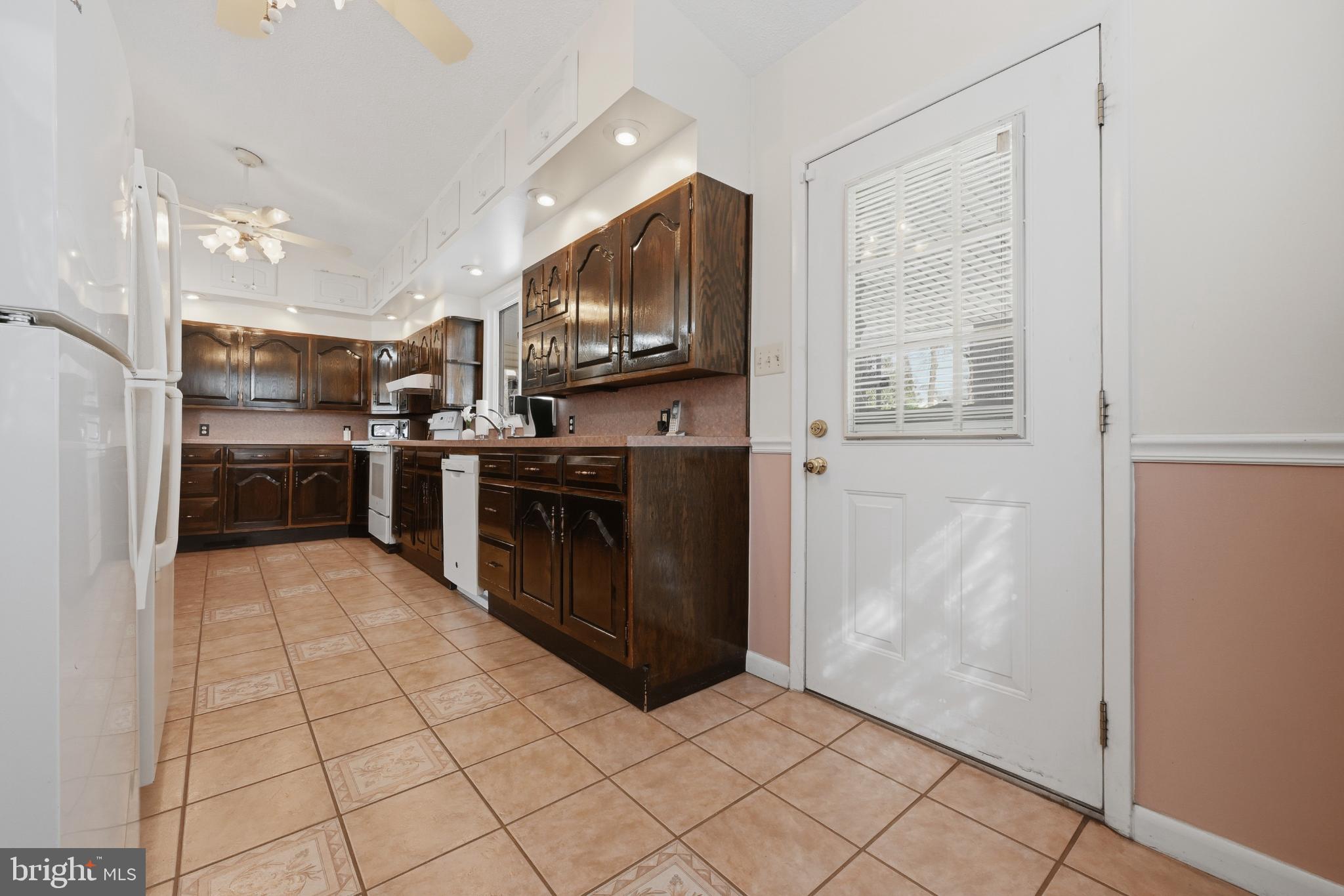 UPPER MAGOTHY BEACH - Residential