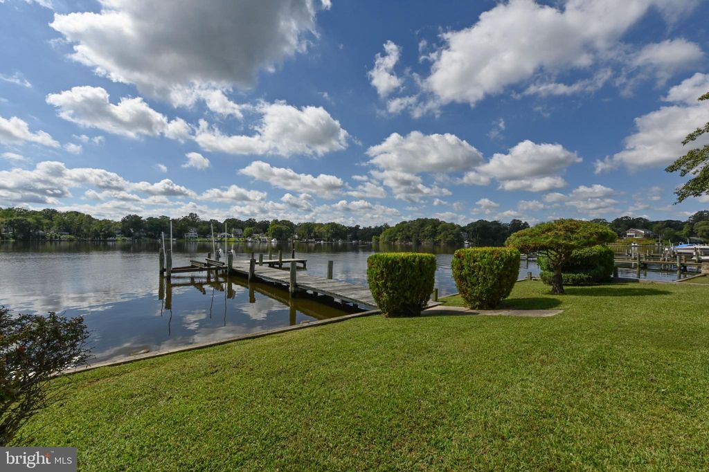 Photo of 352 Riverside Drive, PASADENA, MD 21122 (MLS # MDAA2134464)