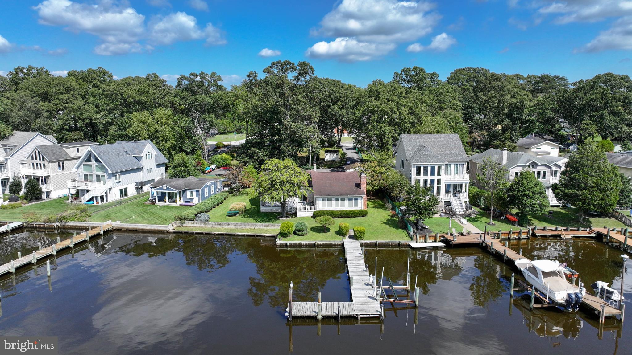 UPPER MAGOTHY BEACH - Residential