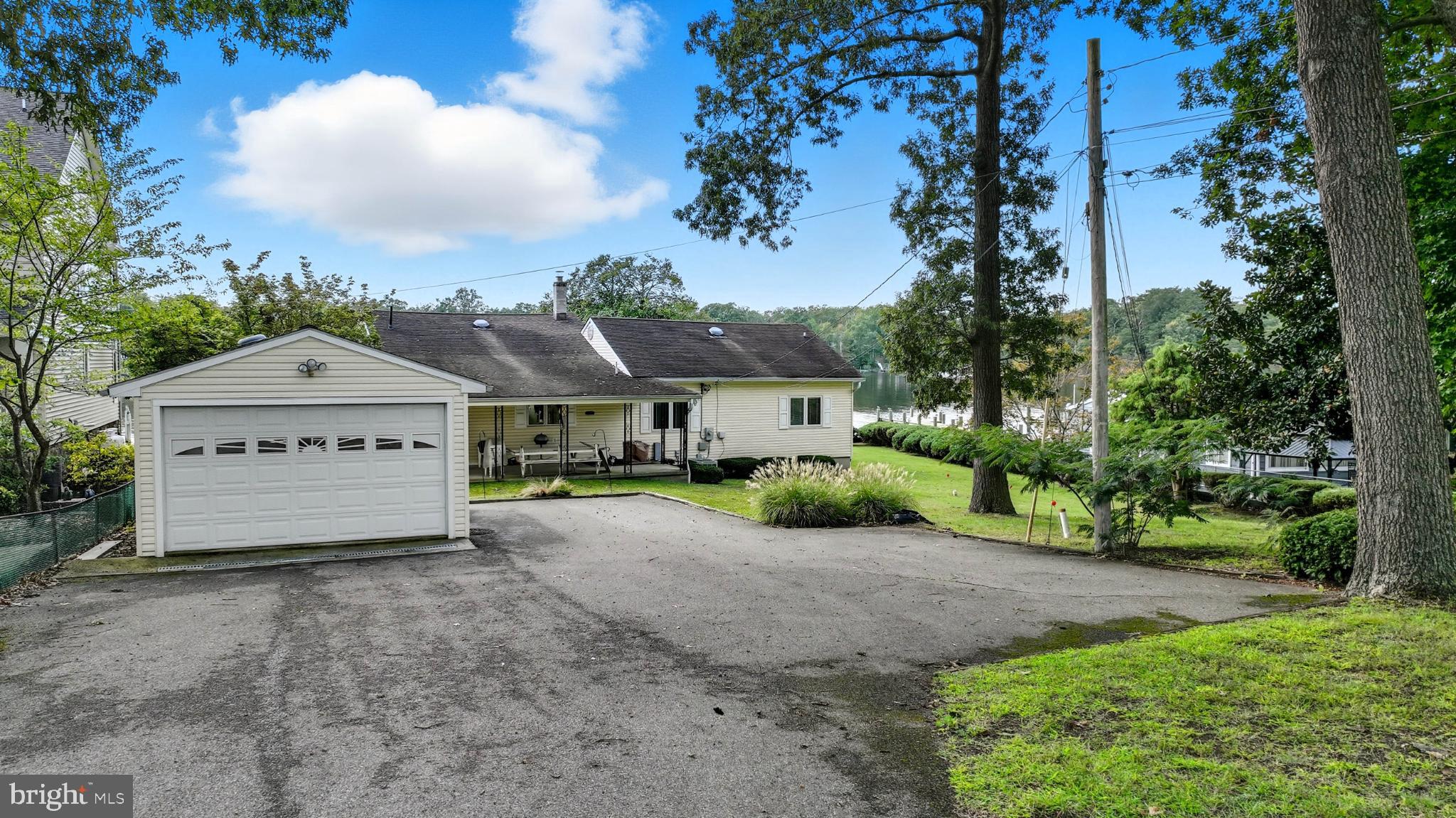 UPPER MAGOTHY BEACH - Residential