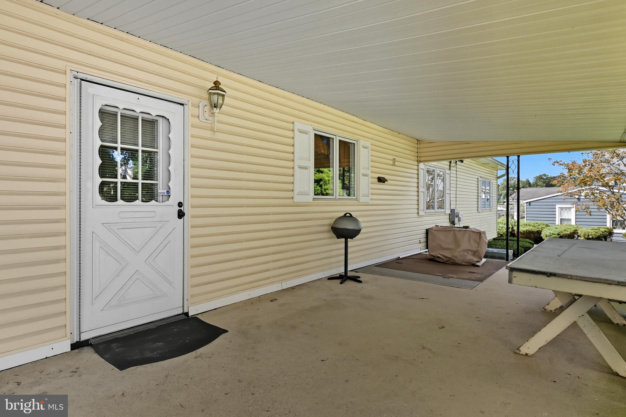 UPPER MAGOTHY BEACH - Residential