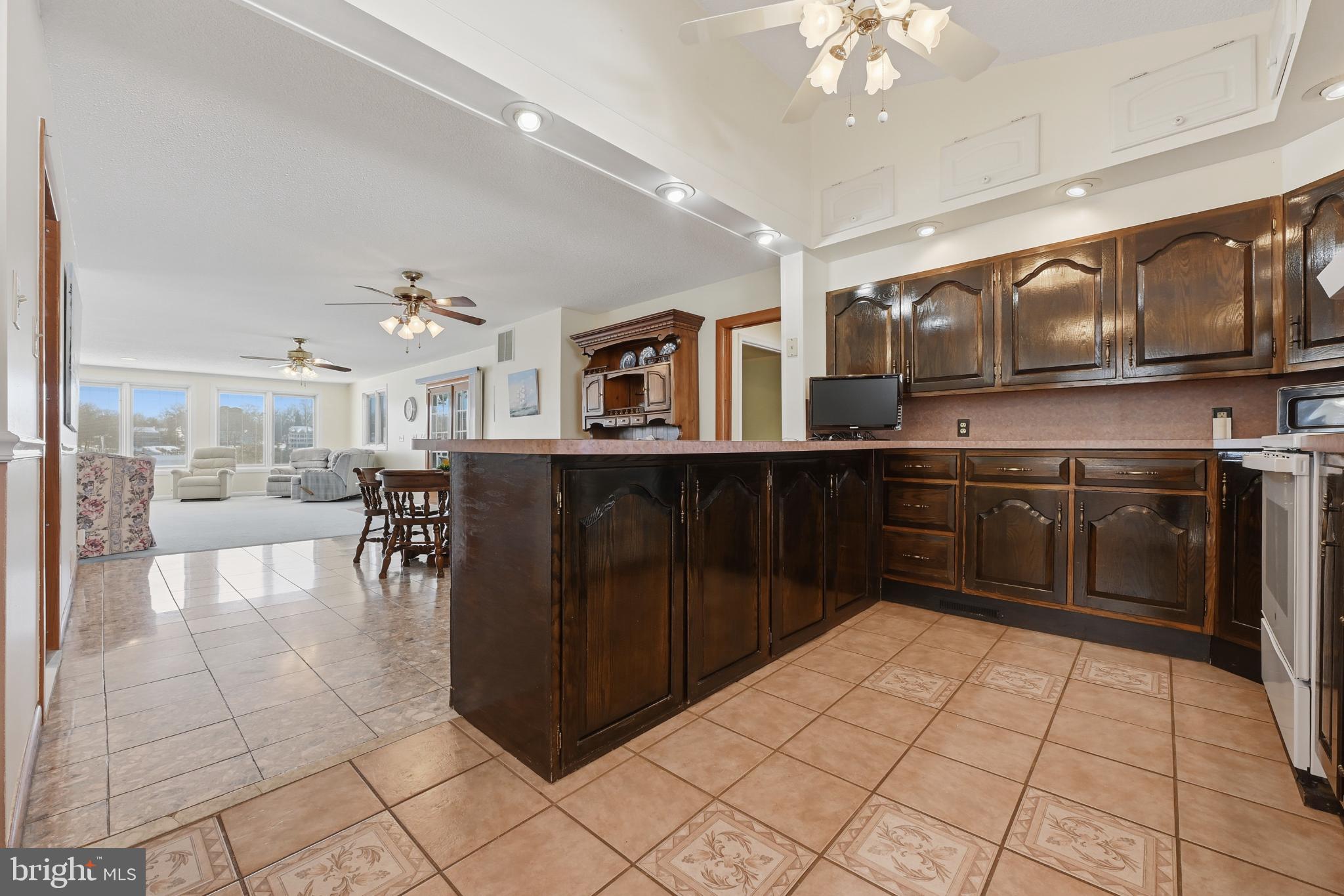 UPPER MAGOTHY BEACH - Residential