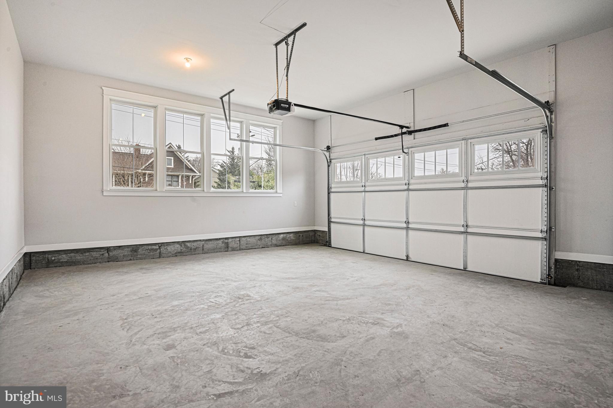 HIGHVIEW TERRACE - Residential