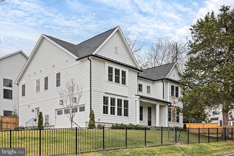 6447 TUCKER AVENUE MCLEAN VA 22101