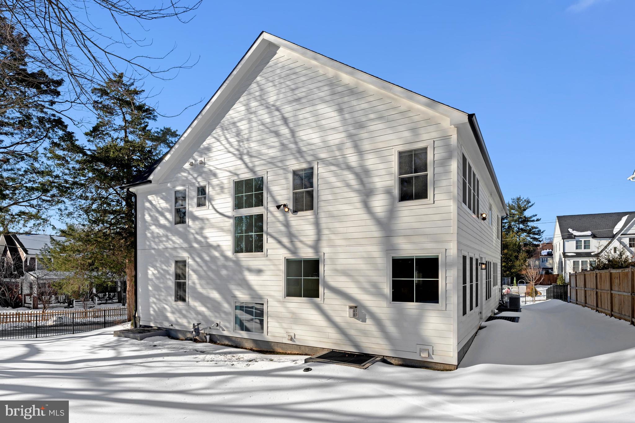 HIGHVIEW TERRACE - Residential