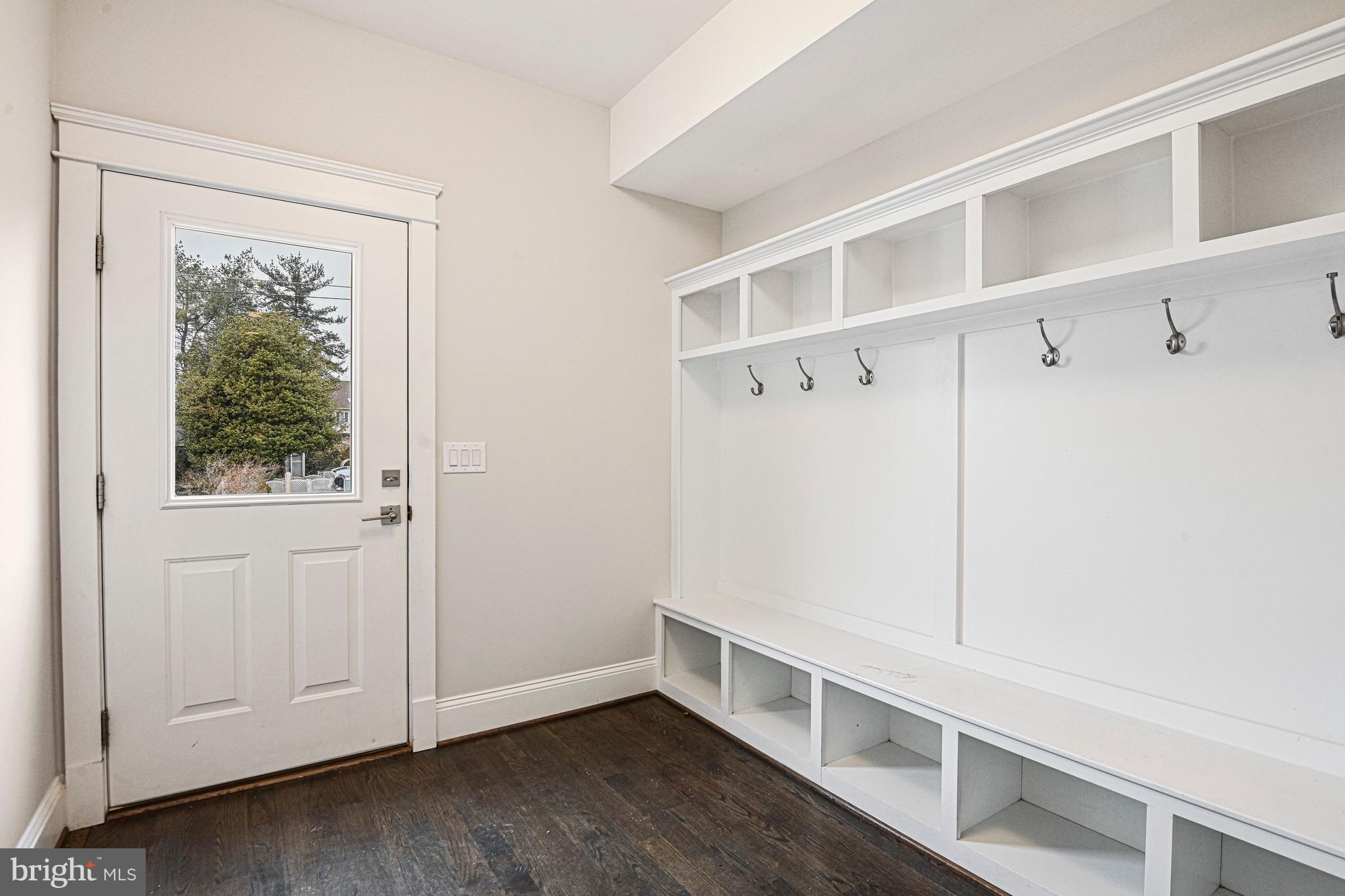 HIGHVIEW TERRACE - Residential