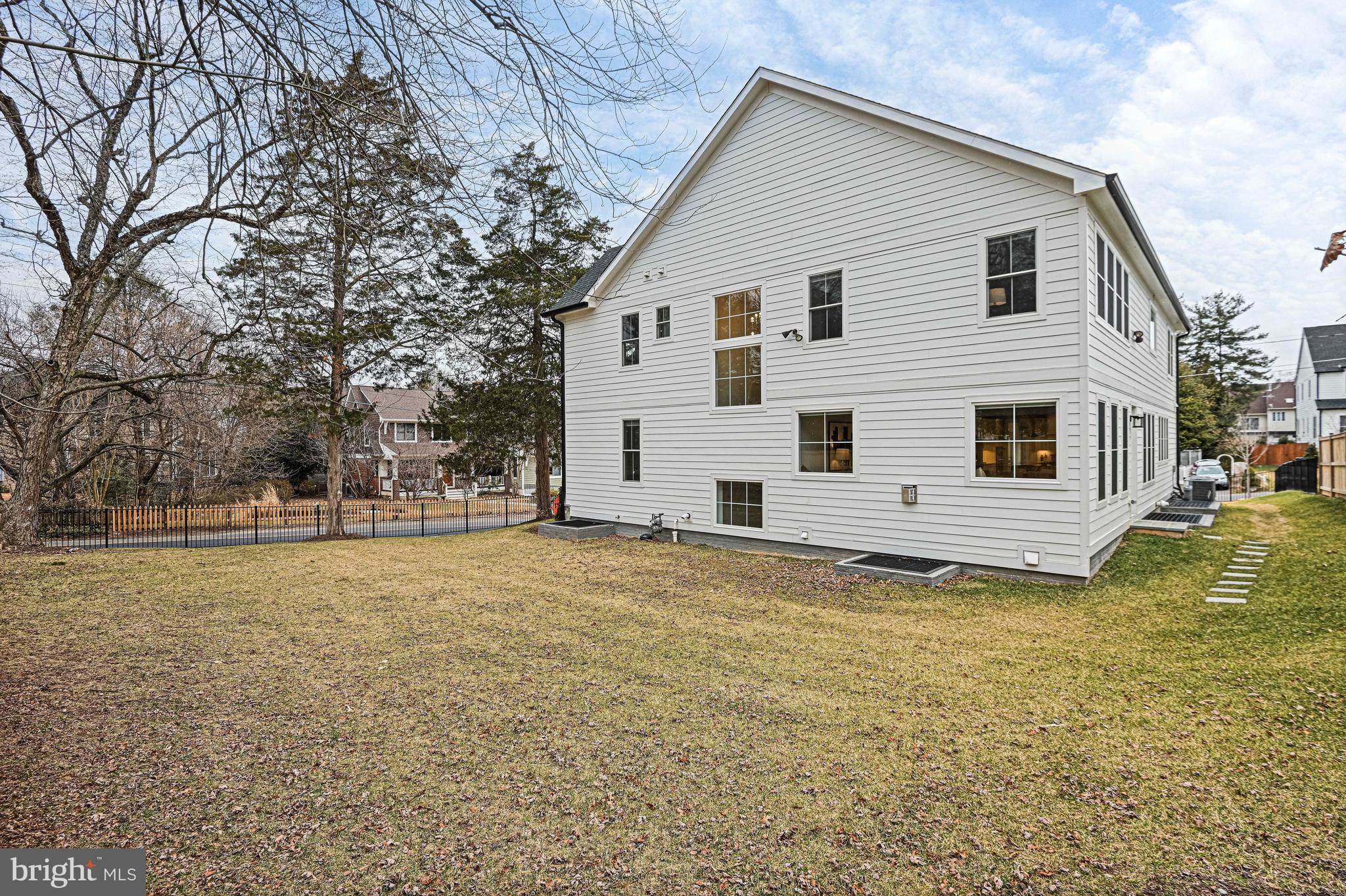 HIGHVIEW TERRACE - Residential