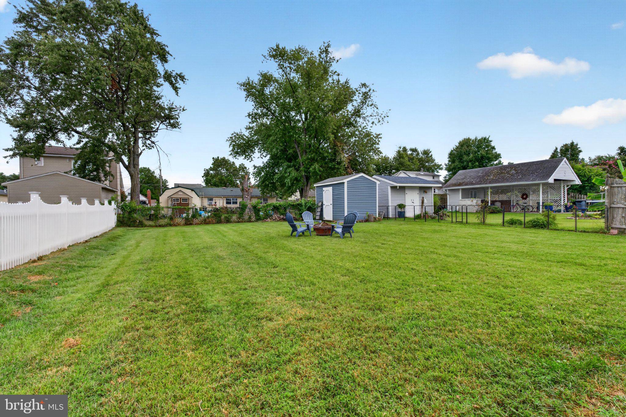 2125 MAPLE ROAD