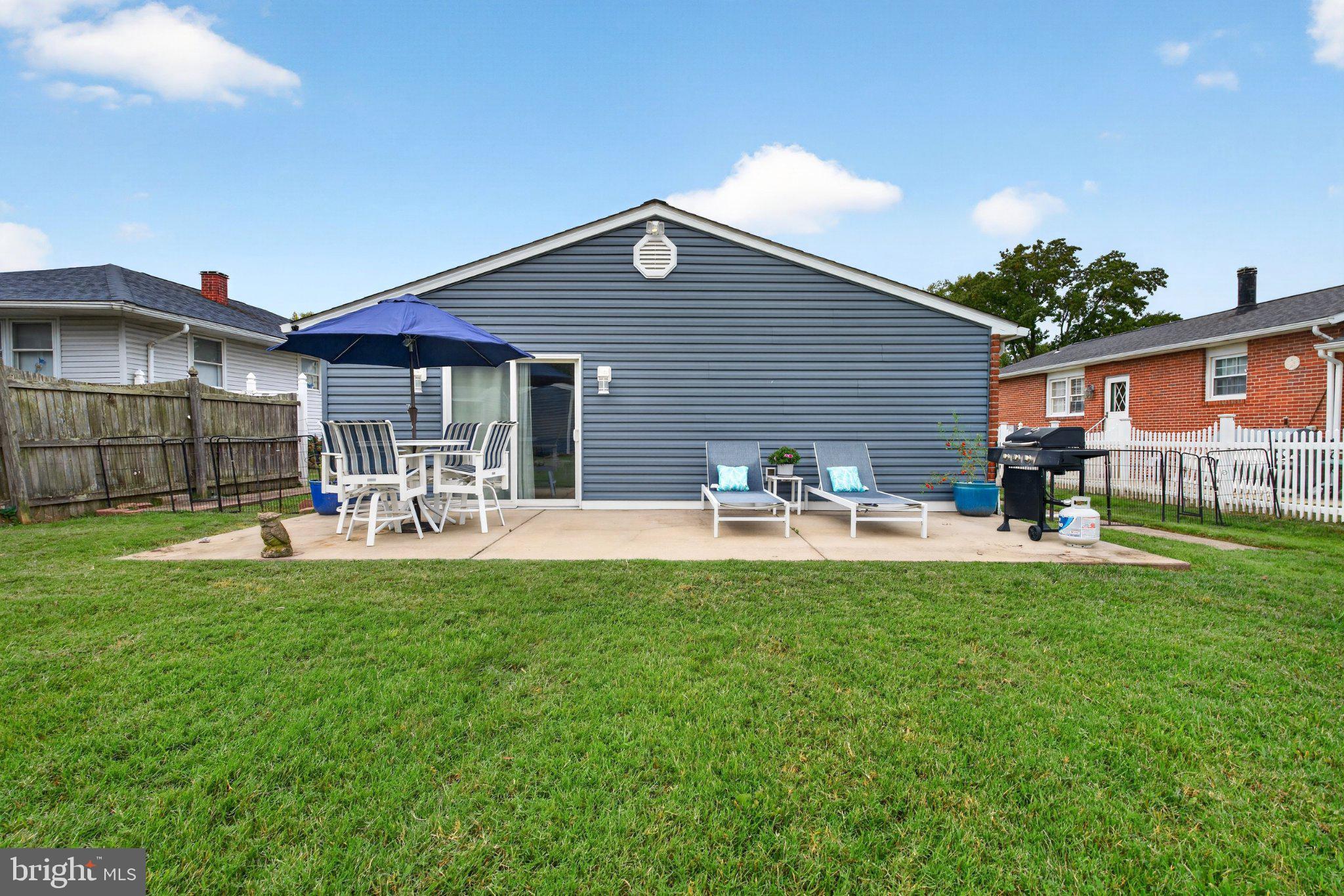 2125 MAPLE ROAD