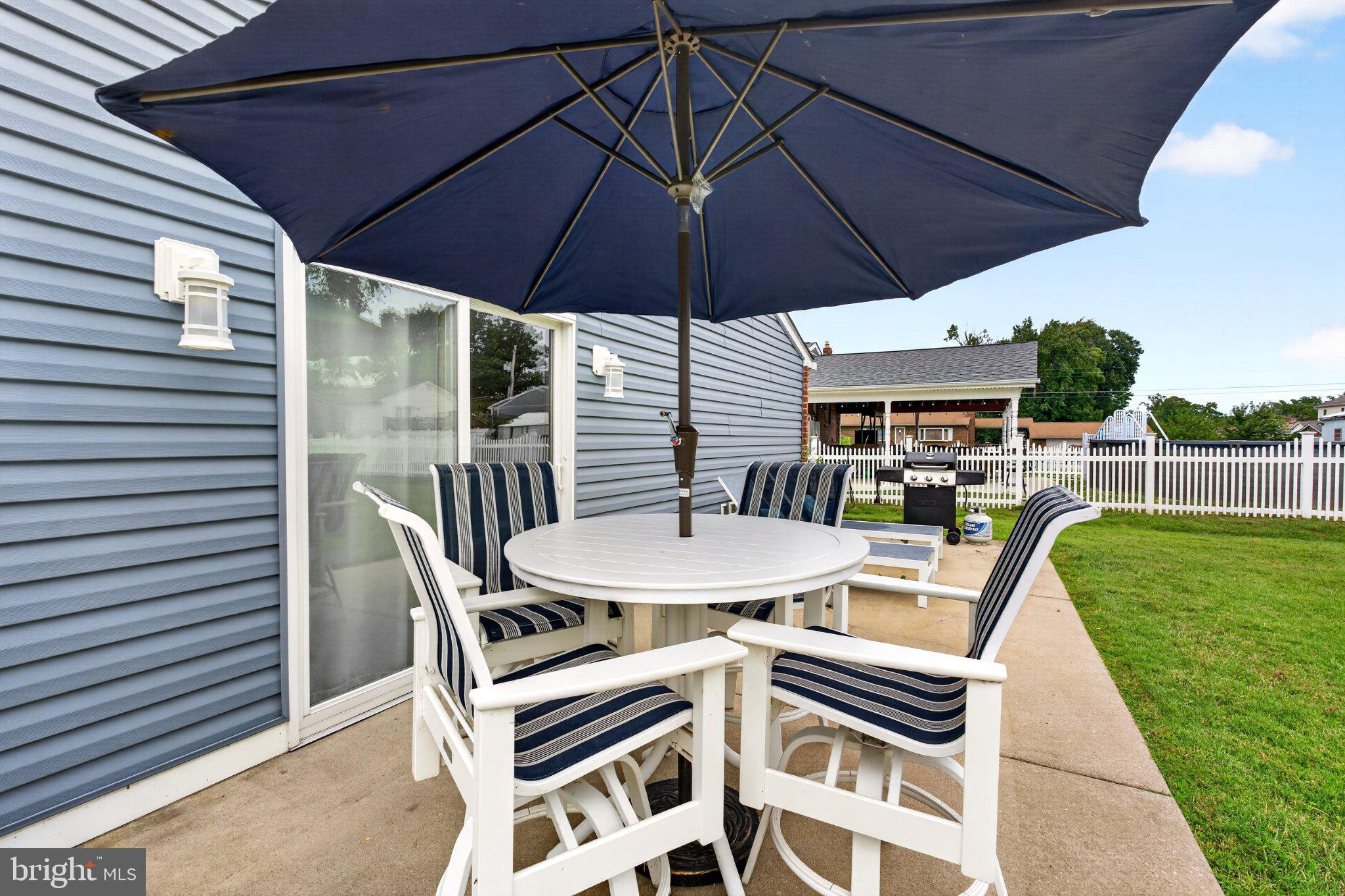 2125 MAPLE ROAD