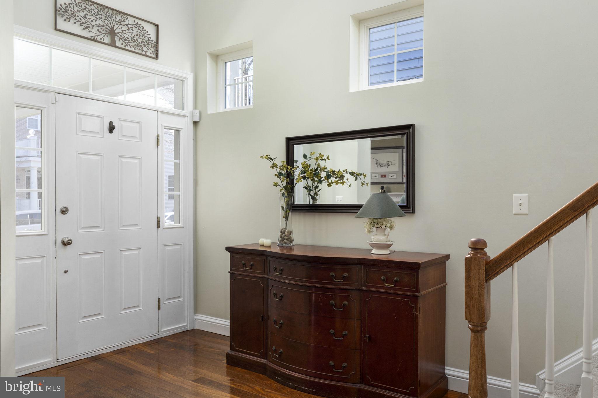 ROUND HILL - Residential