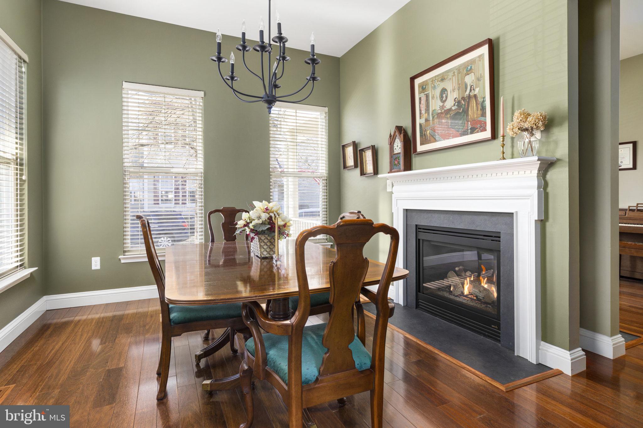 ROUND HILL - Residential