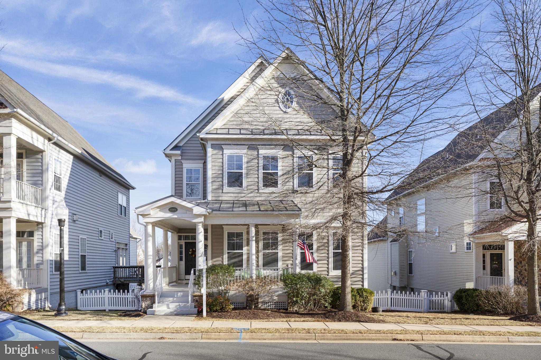 ROUND HILL - Residential