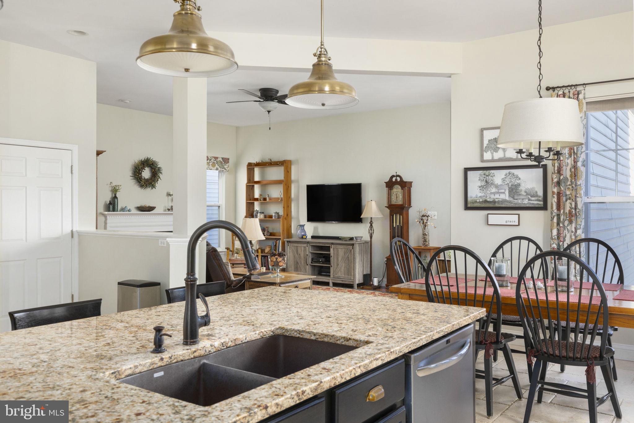 ROUND HILL - Residential