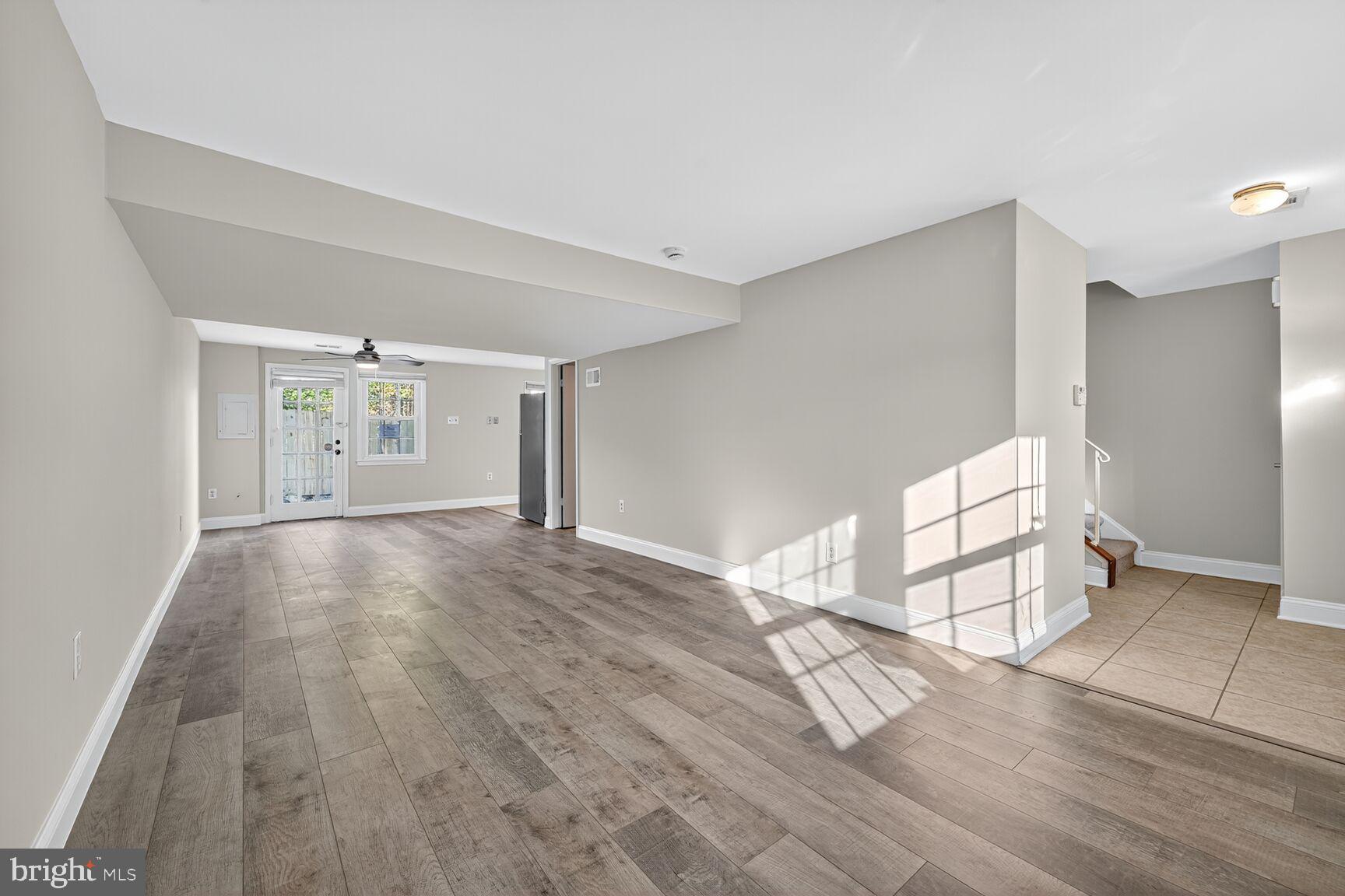 PINEWOOD HILL - Residential Lease